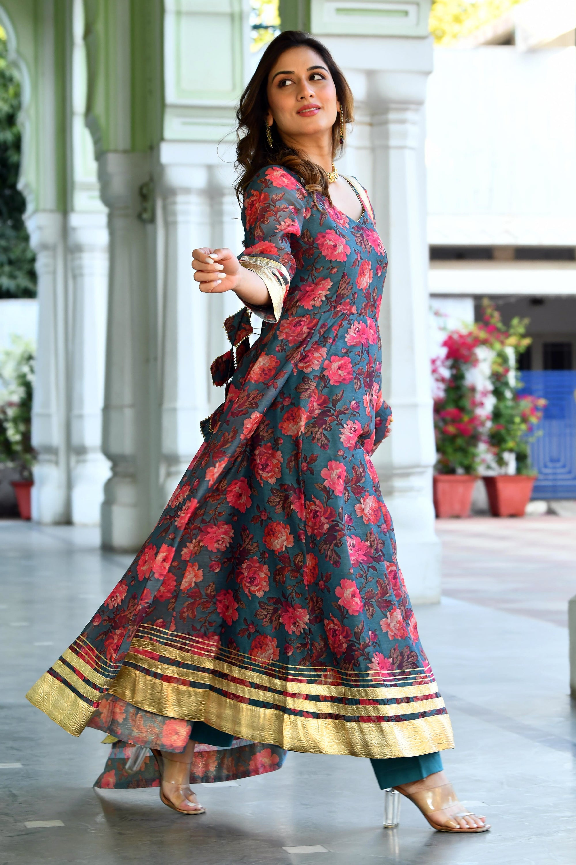 Blue Floral Anarkali kurta set  BY SUTI KAPDA -3PC SET