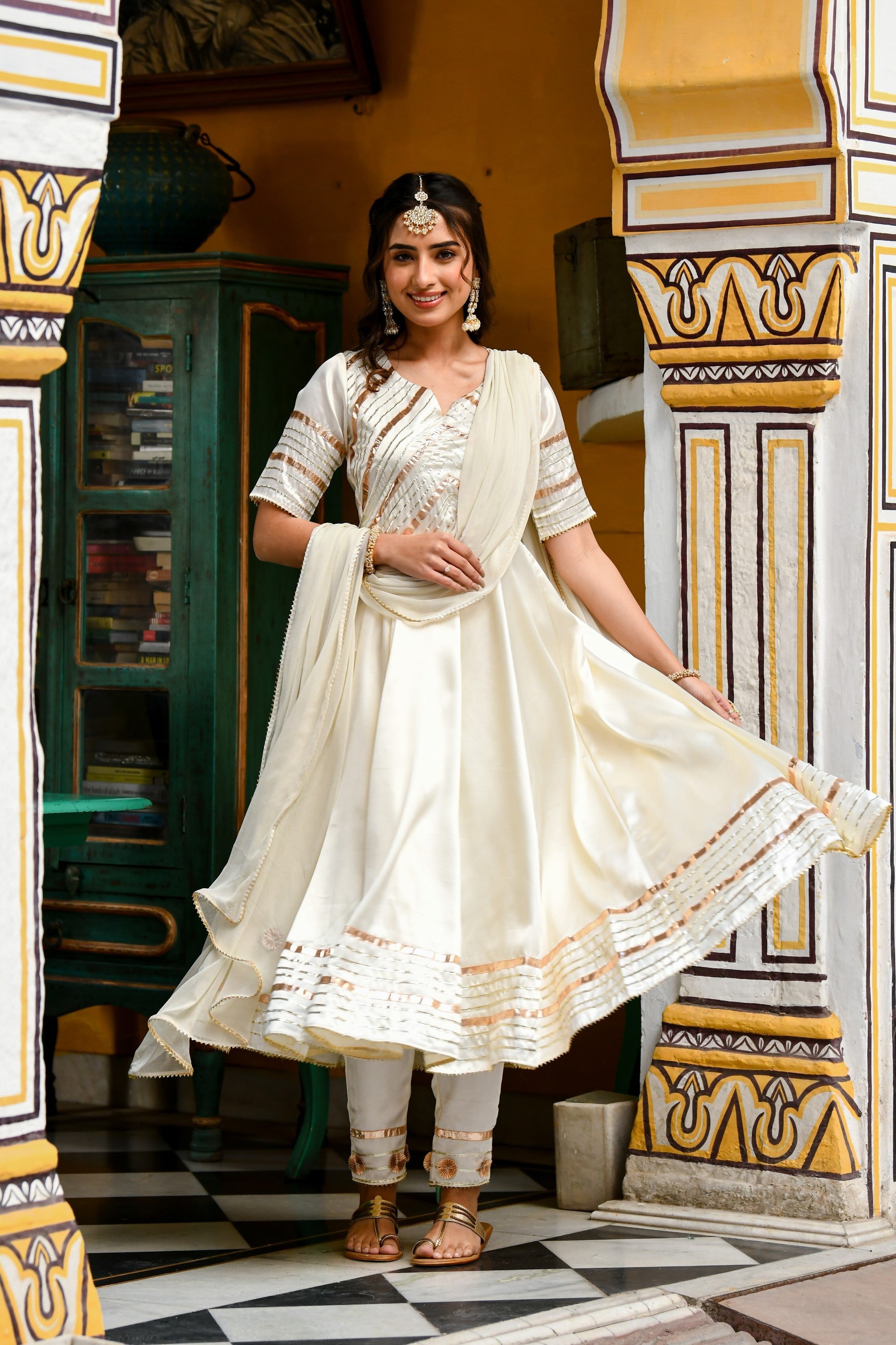 Anarkali White Suit For Women- 3Pc Set - SUTI KAPDA