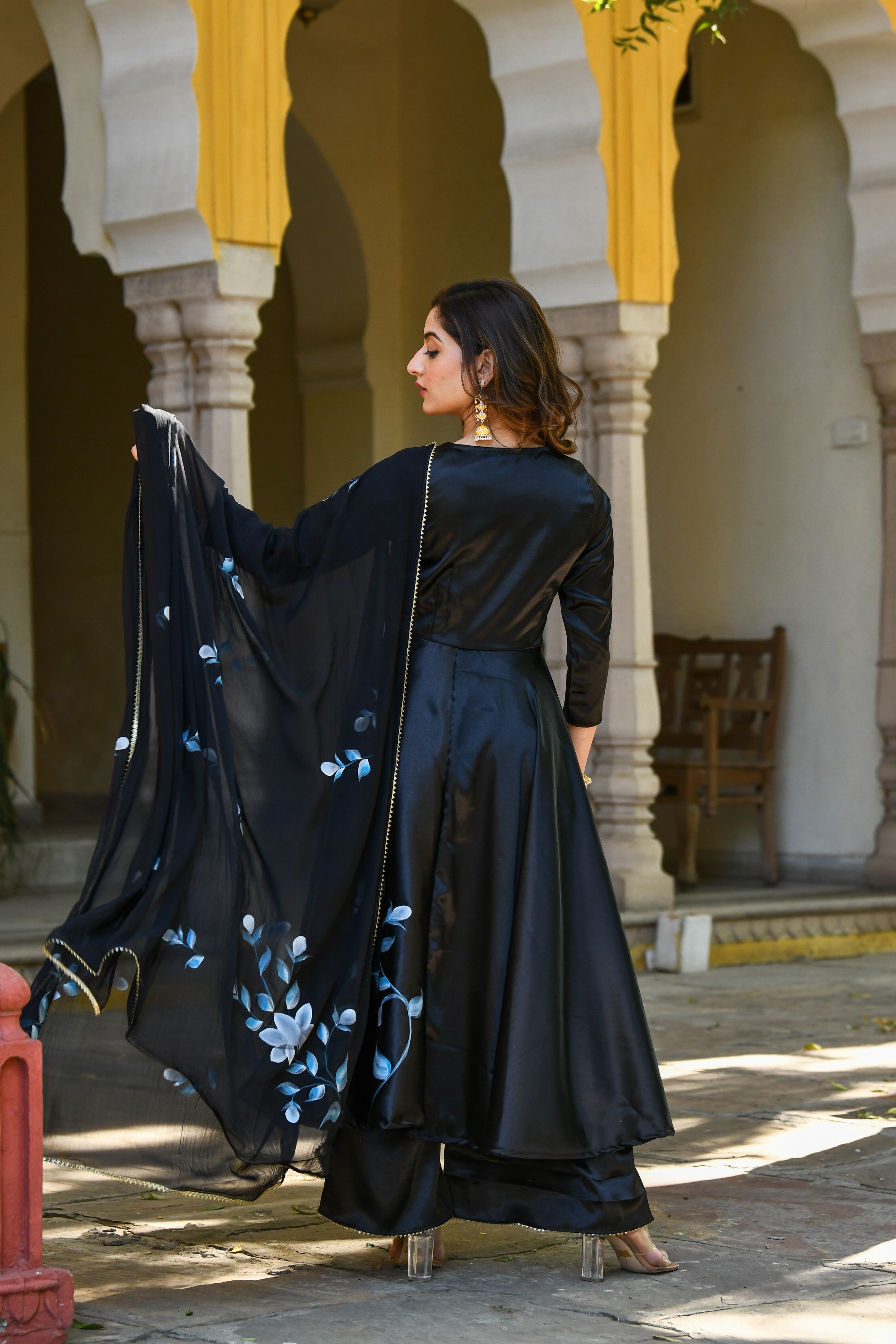 Black Anarkali Kurta With Dupatta For Women- (3Pc Set) By SUTI KAPDA