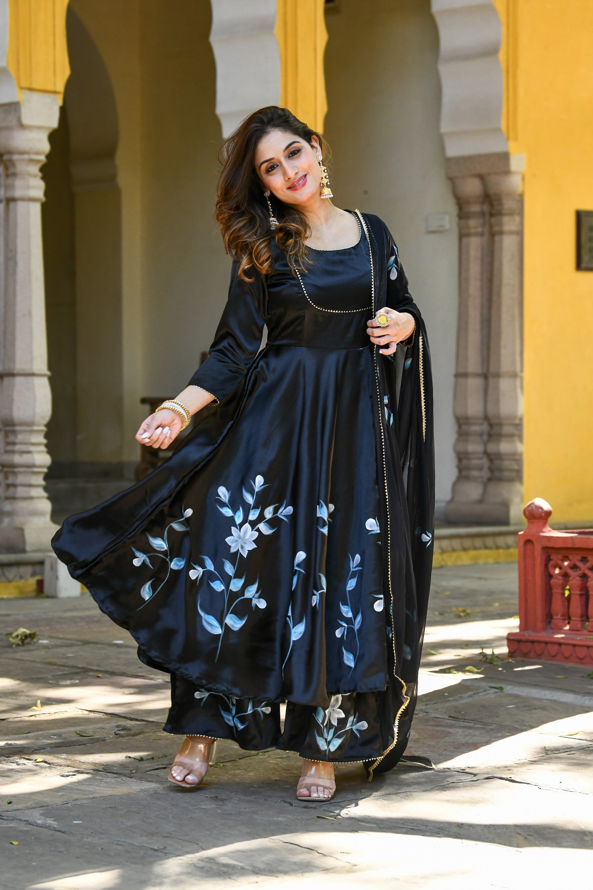 Black Anarkali Kurta With Dupatta For Women- (3Pc Set) By SUTI KAPDA