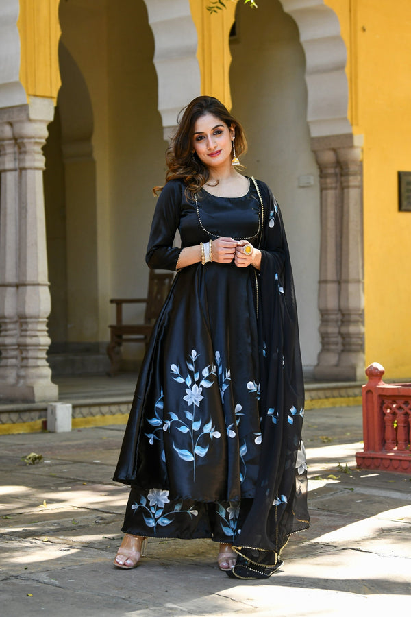 Black Anarkali Kurta With Dupatta For Women- (3Pc Set) By SUTI KAPDA