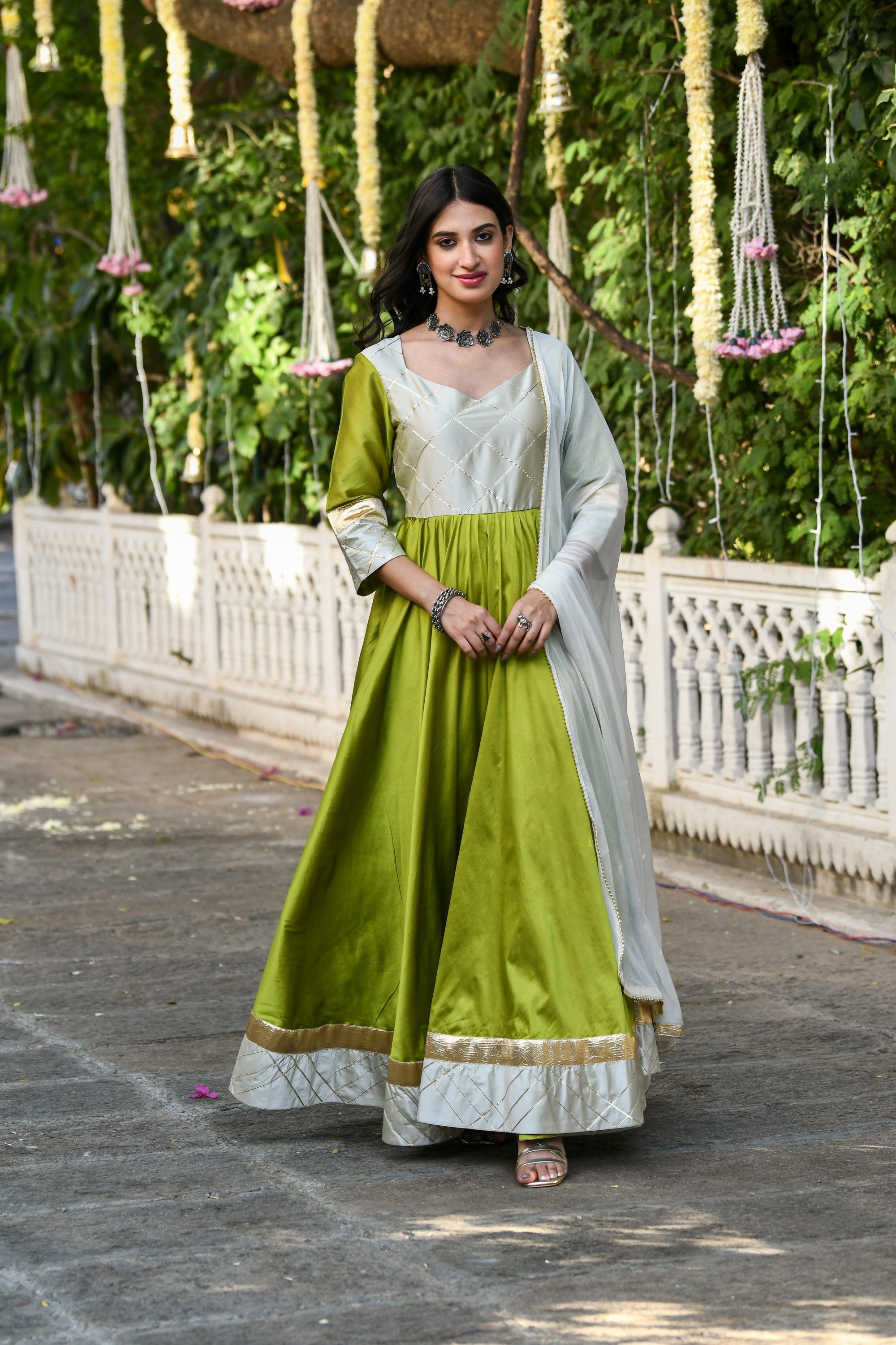 White And Green Anarkali Gown- (2Pcs) By SUTI KAPDA