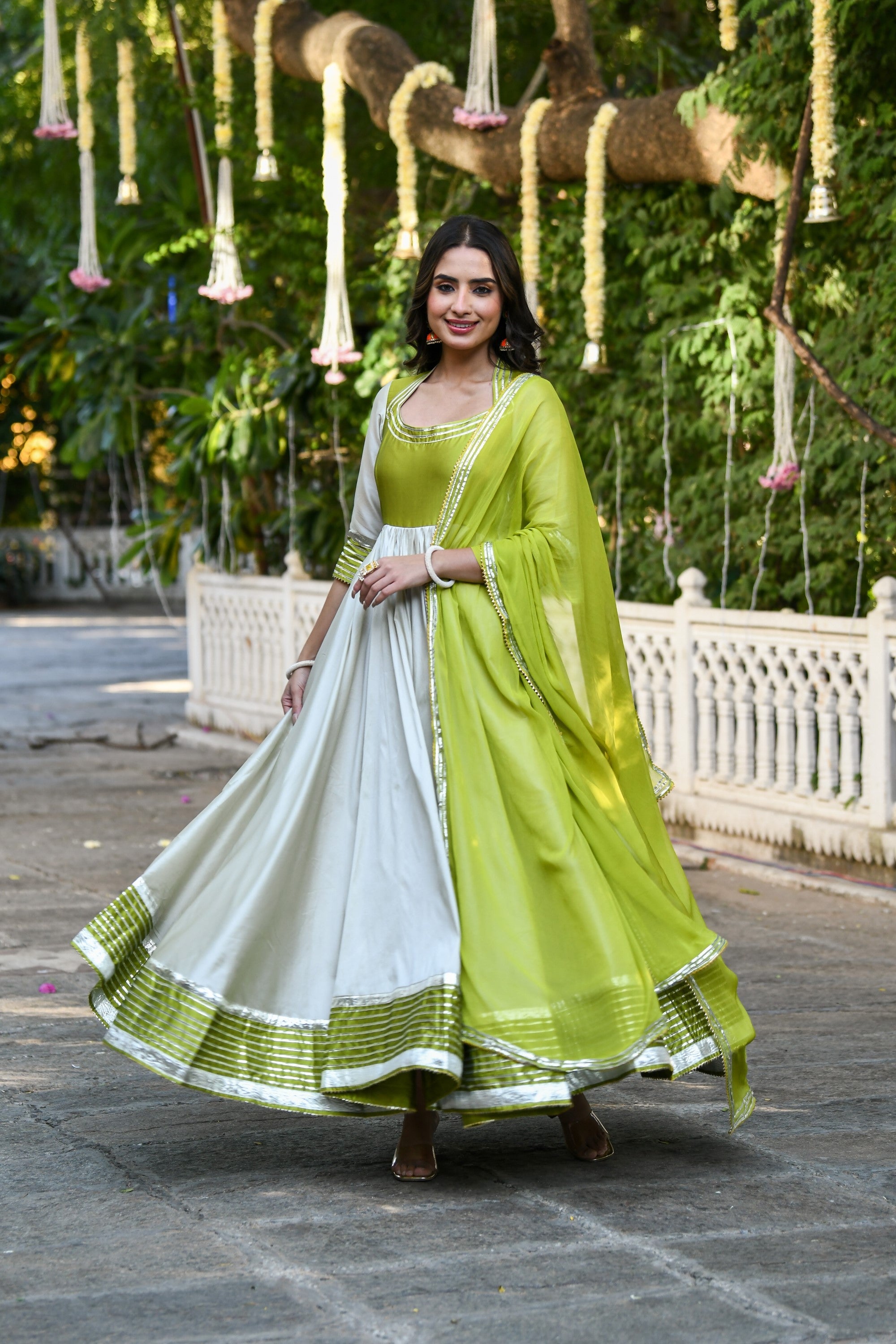 White Anarkali Gown With Dupatta - (2Pcs) By SUTI KAPDA