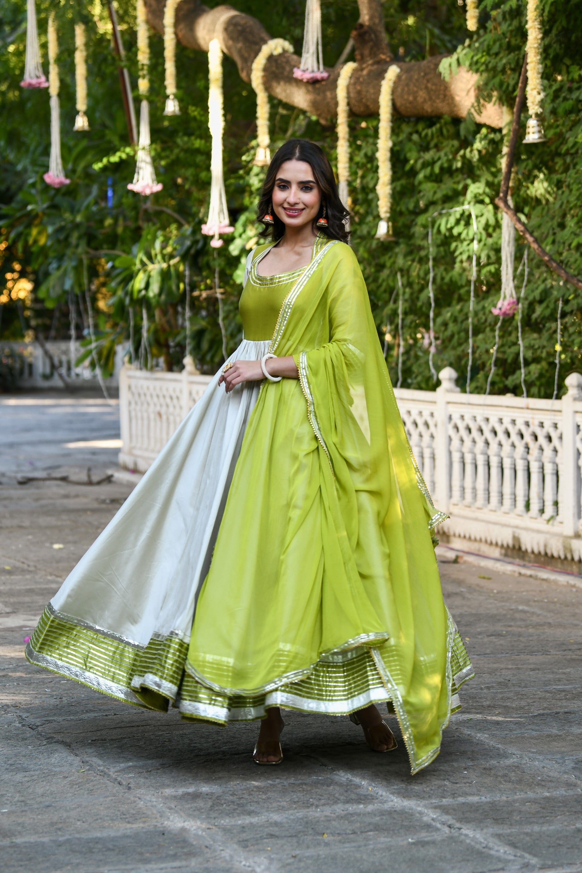 White Anarkali Gown With Dupatta - (2Pcs) By SUTI KAPDA