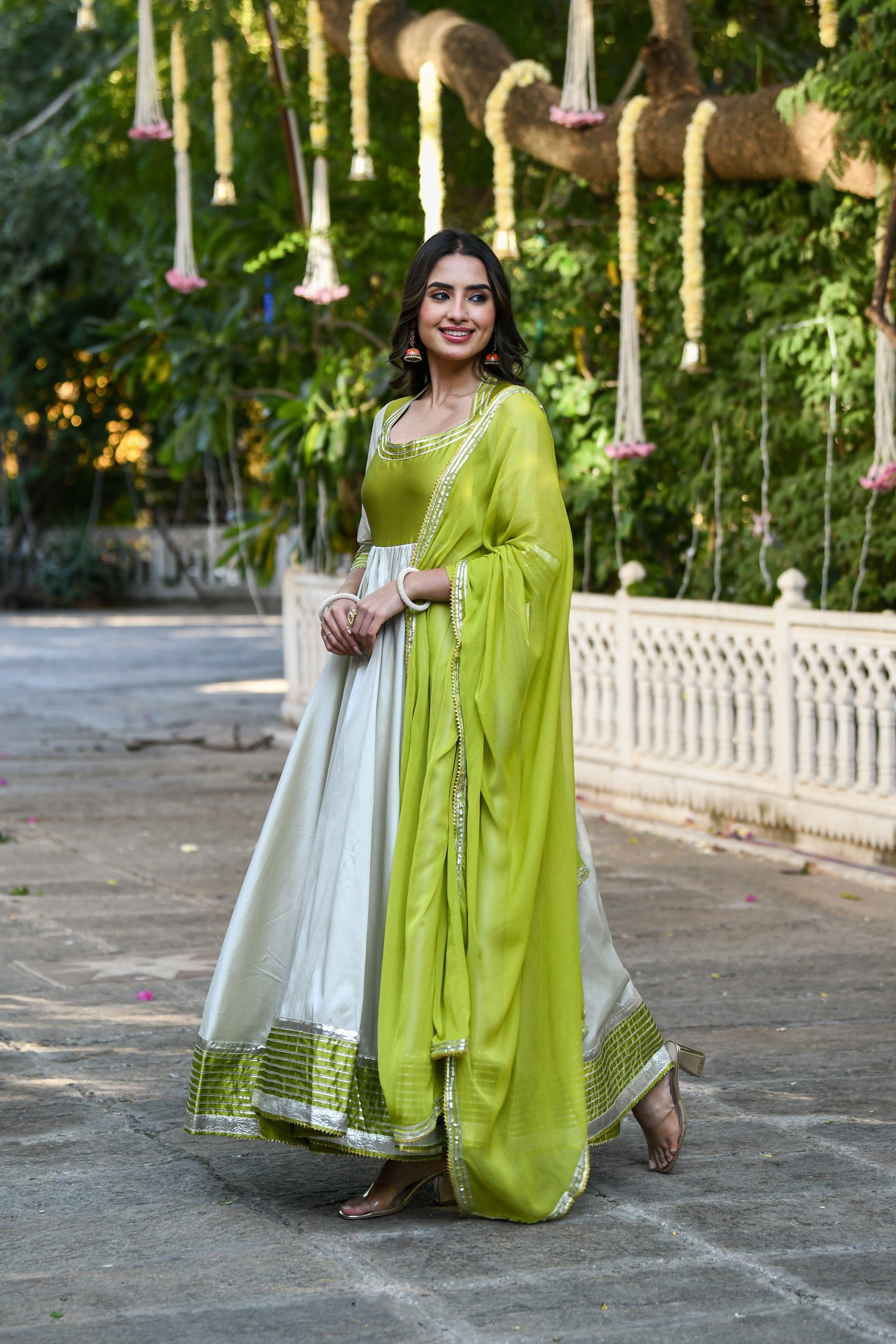 White Anarkali Gown With Dupatta - (2Pcs) By SUTI KAPDA