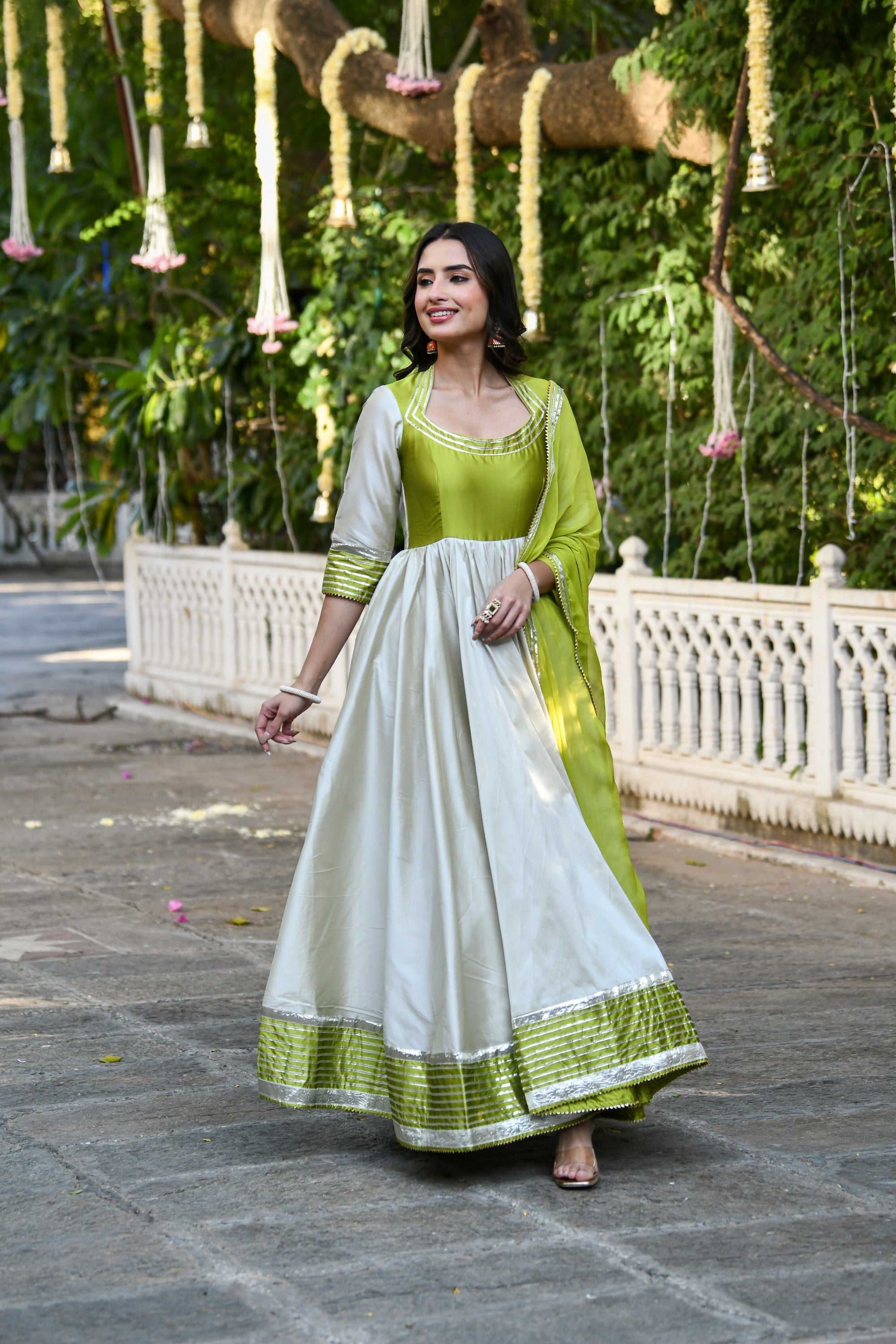 White Anarkali Gown With Dupatta - (2Pcs) By SUTI KAPDA